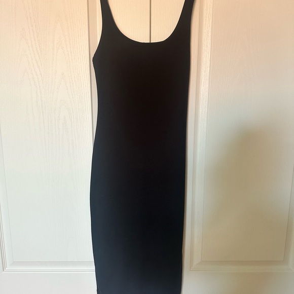 Black Zara midi dress - Picture 1 of 3